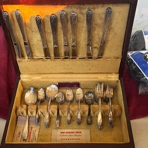 Silver Plated Flatware Set